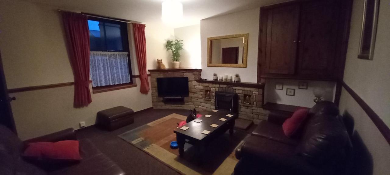 Cumbrian Cottage, Sleeps 6, In Convenient Location ทีเบย์ ภายนอก รูปภาพ